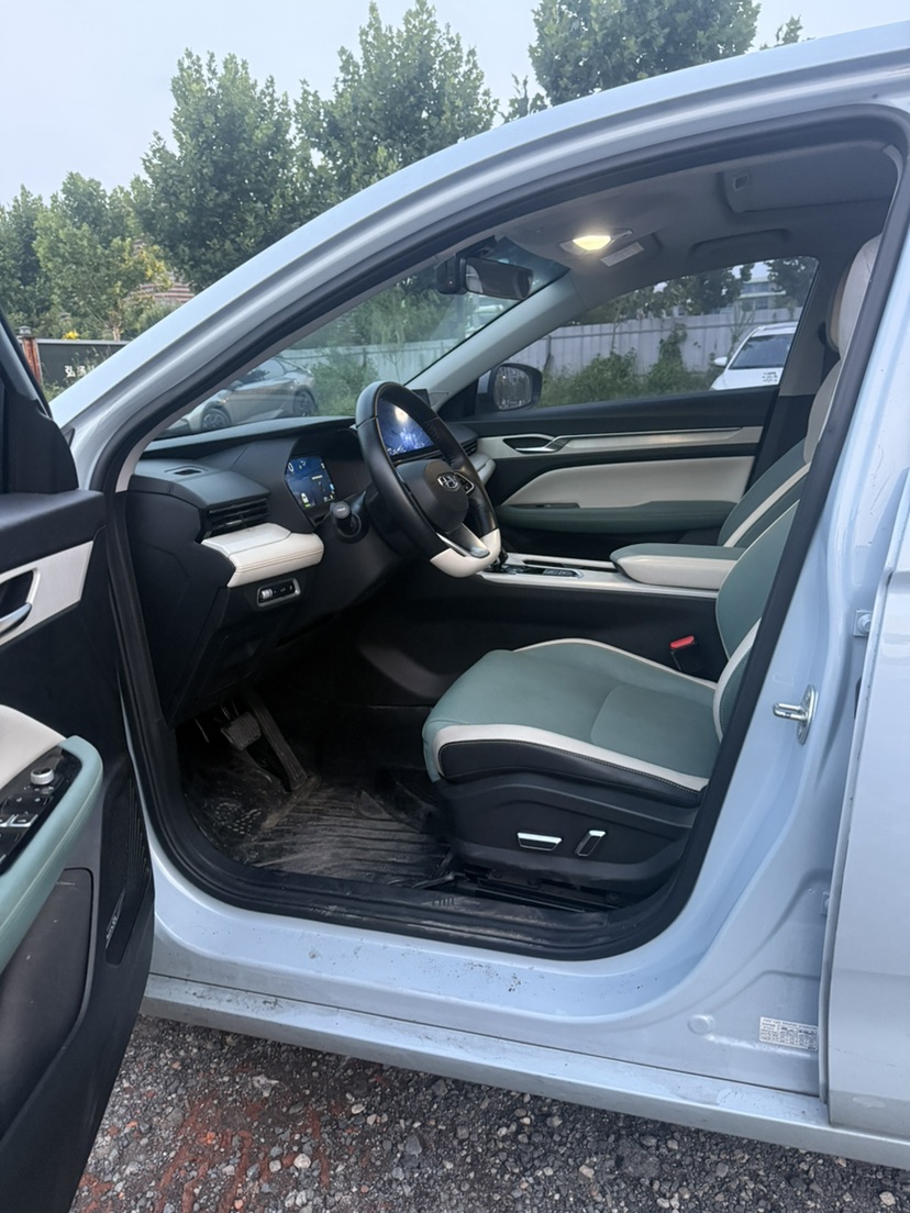 GEELY Emgrand L HiP 2022 imagen de coche #3