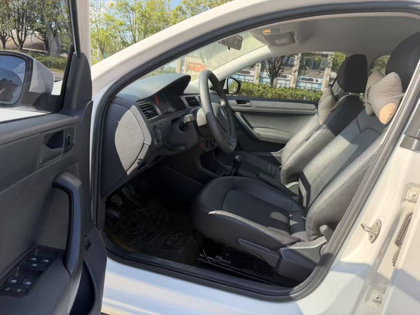 Volkswagen Santana 2016 car image #7