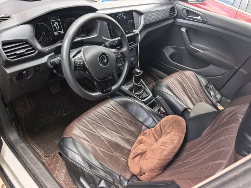 Volkswagen T-Cross 2021 car image #5