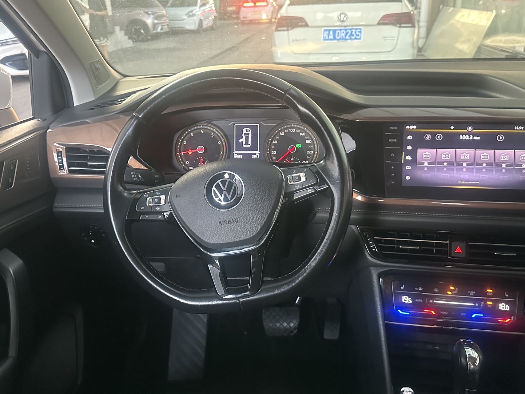 Volkswagen Tharu 2021 #8 Volkswagen Tharu 2021 car image #8