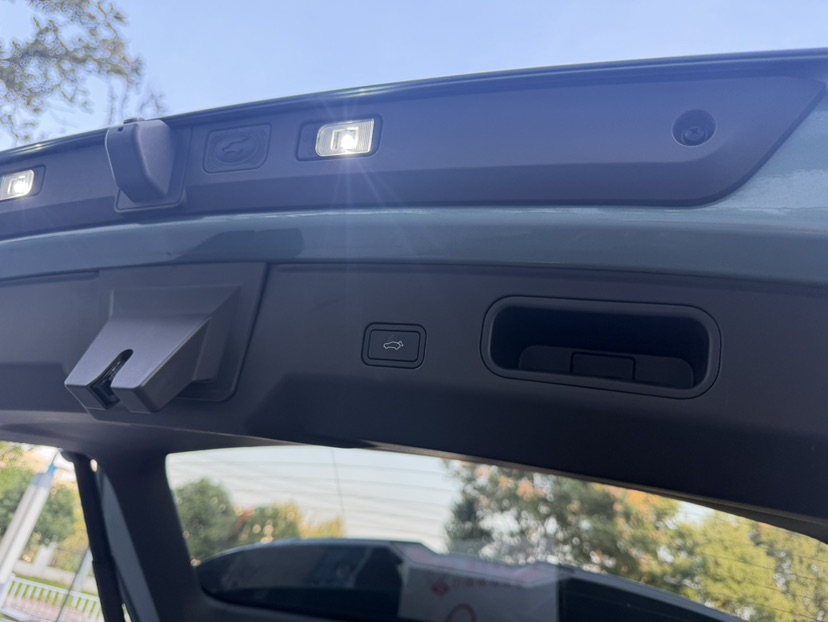 GEELY Boyue L 2025 immagine di auto #12