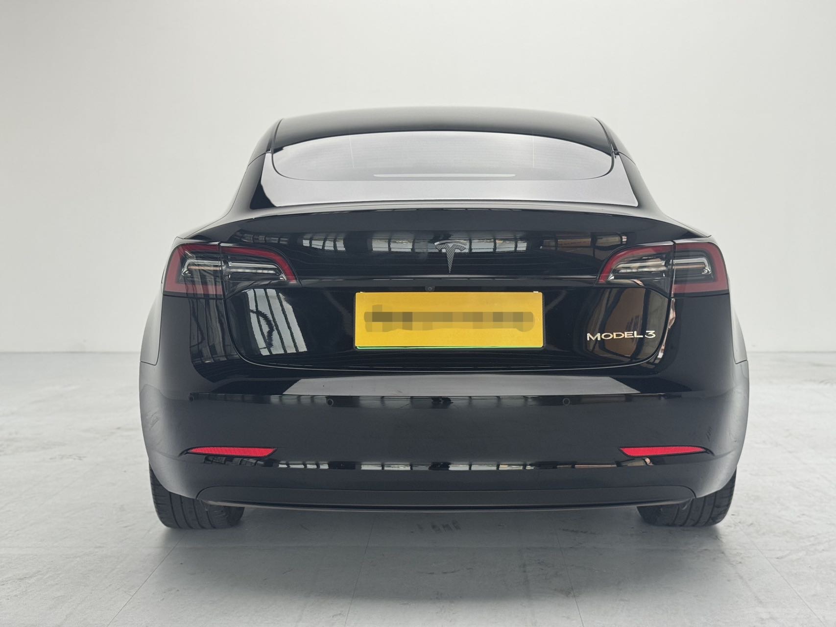 Tesla Model 3 2023 car image #5