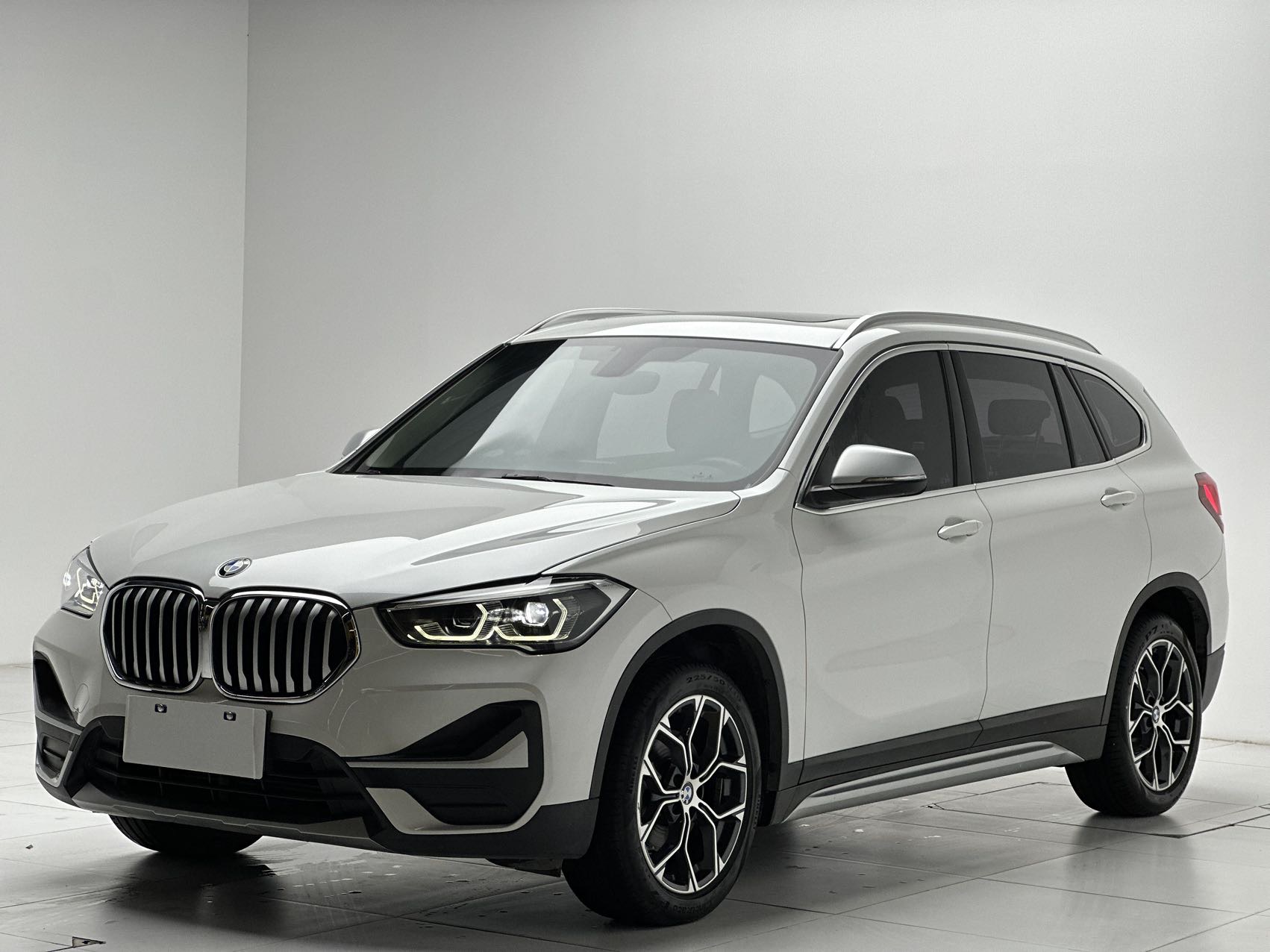 BMW X1 2023 BMW X1 2023 car image