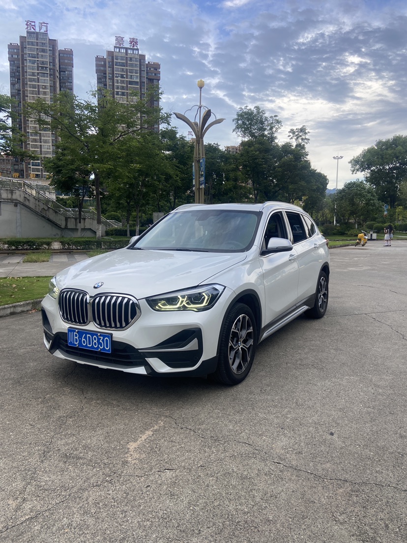 BMW X1 2021 BMW X1 2021 car image
