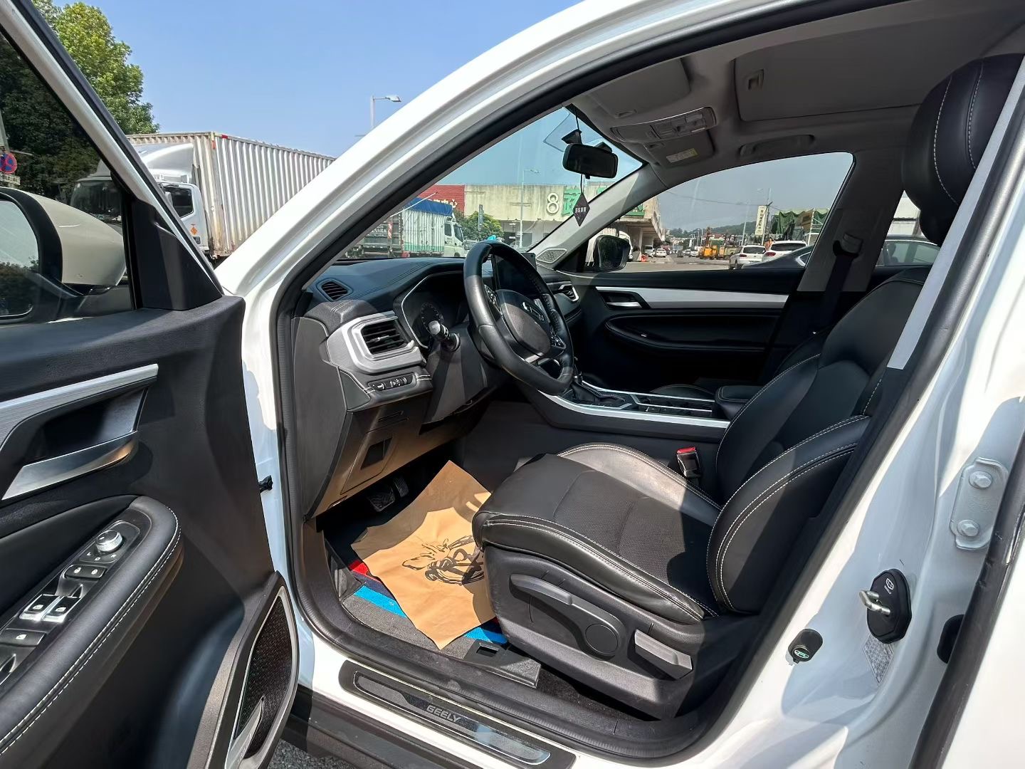 GEELY Vision X6 2021 #4 GEELY Vision X6 2021 car image #4