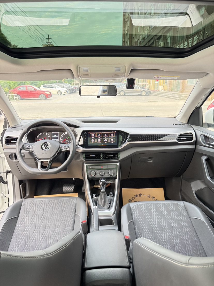 Volkswagen T-Cross 2021 #4 Volkswagen T-Cross 2021 car image #4