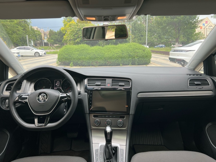 Volkswagen Golf 2014 car image #4