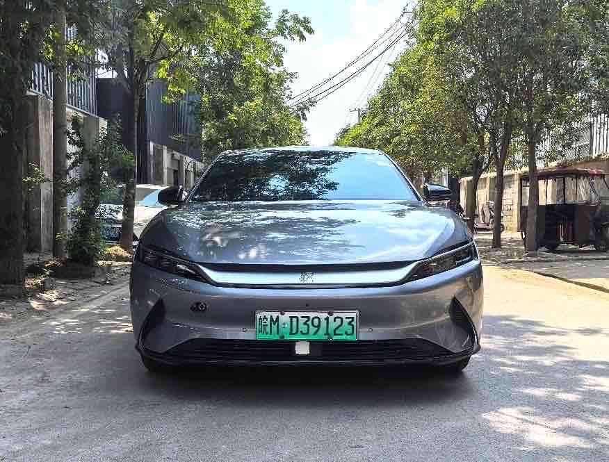 BYD Han 2022 #3 BYD Han 2022 car image #3