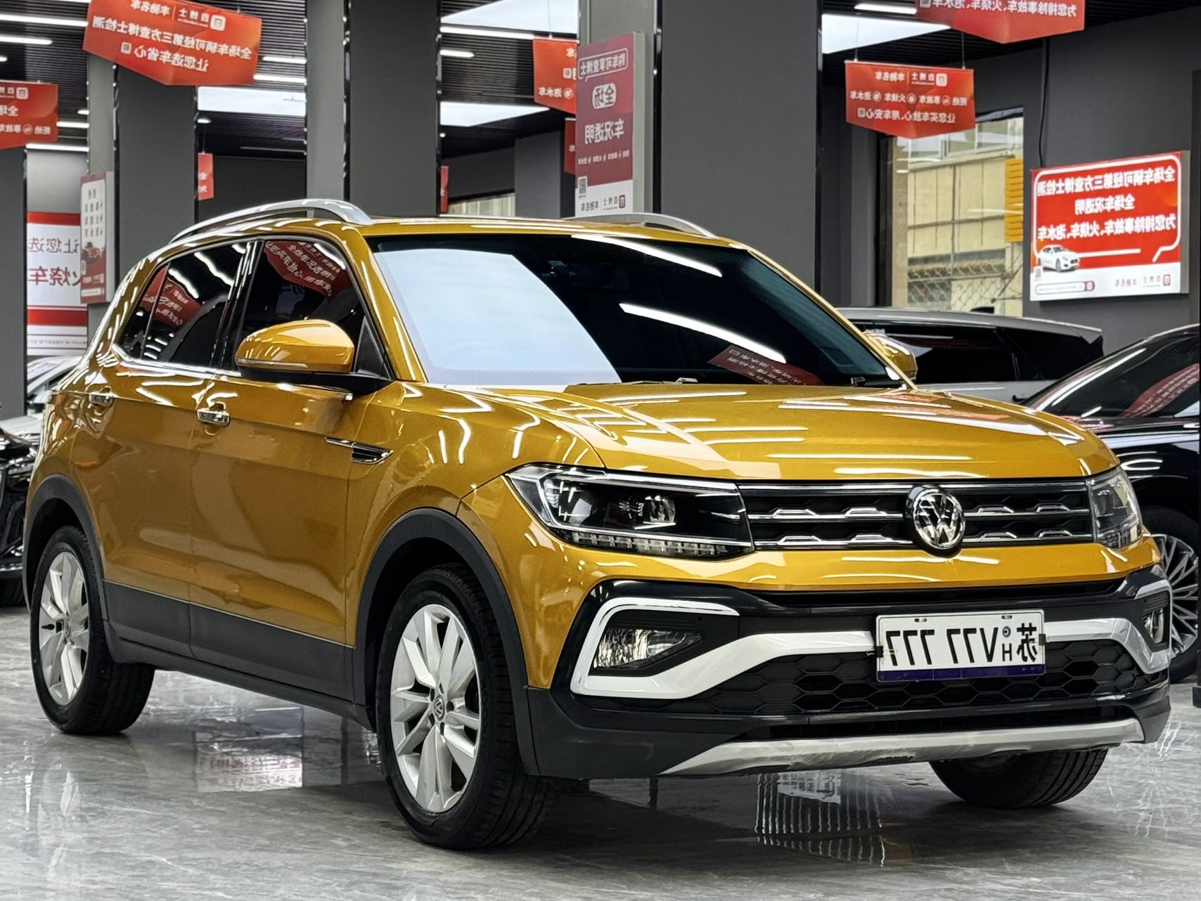 Volkswagen T-Cross 2020 car image #3