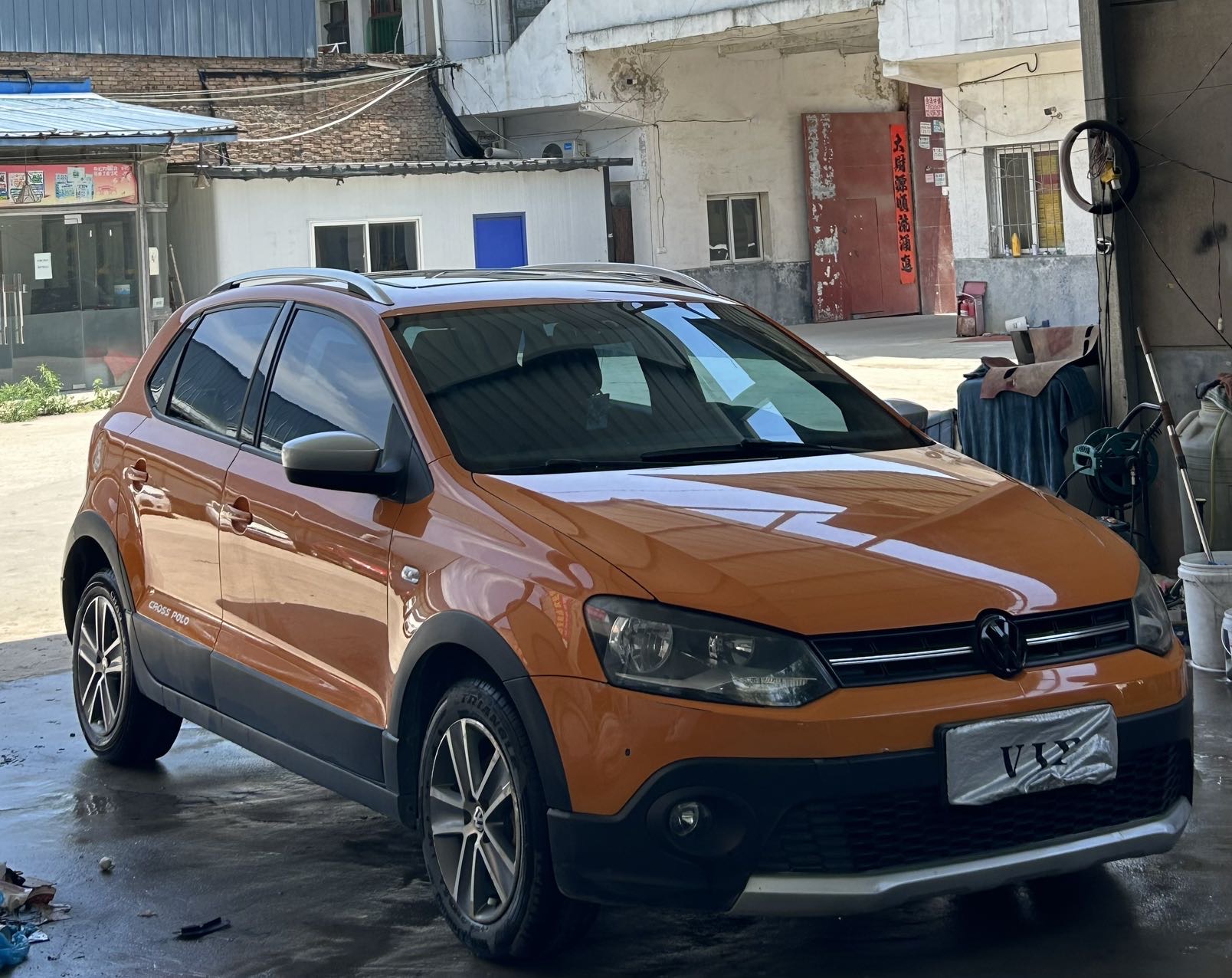 Volkswagen Polo 2012 car image #2