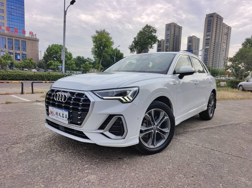 Audi Q3 2021 Audi Q3 2021 car image