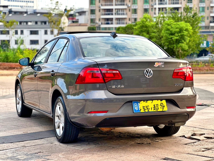 Volkswagen Bora 2016 car image #5