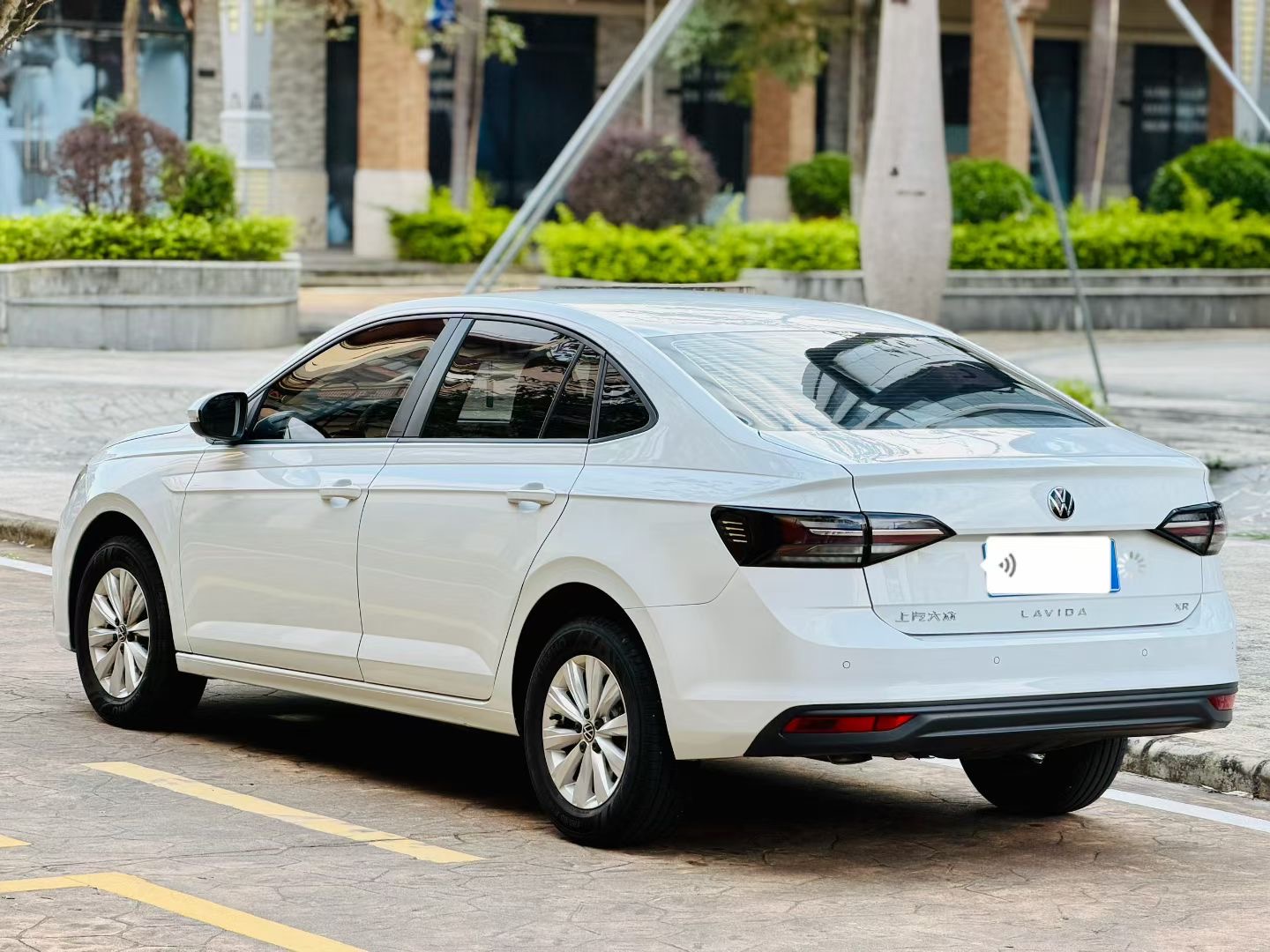 Volkswagen Lavida 2025 car image #7