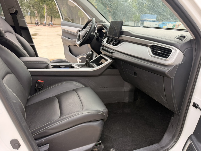 GEELY Vision X6 2020 car image #11