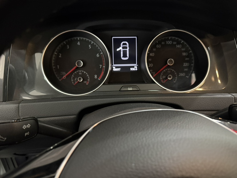 Volkswagen Golf 2020 car image #6