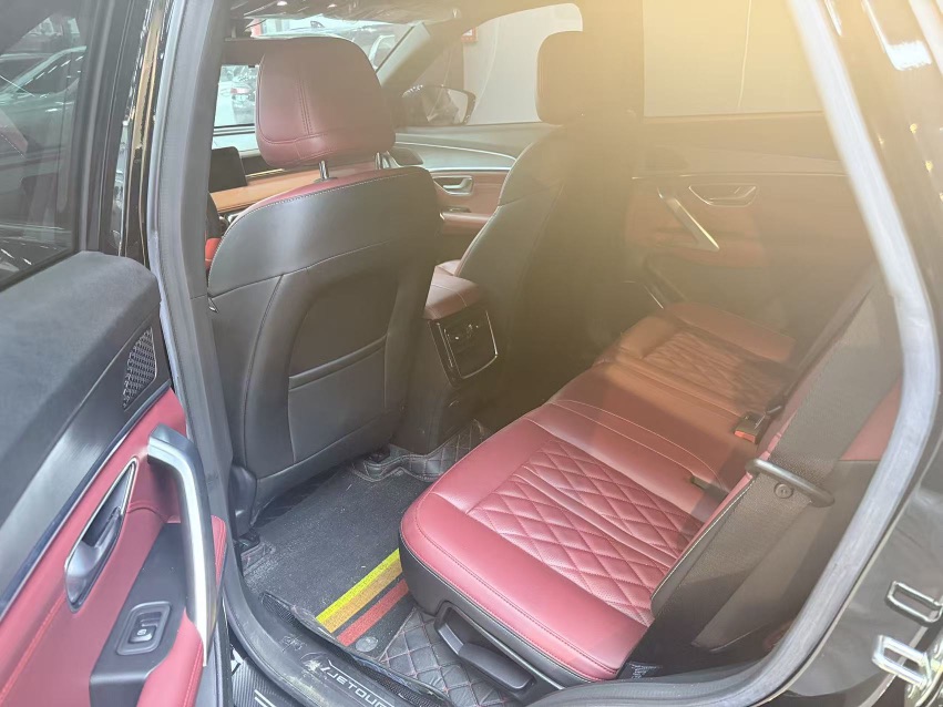 Jetour X70 PLUS 2024 car image #4