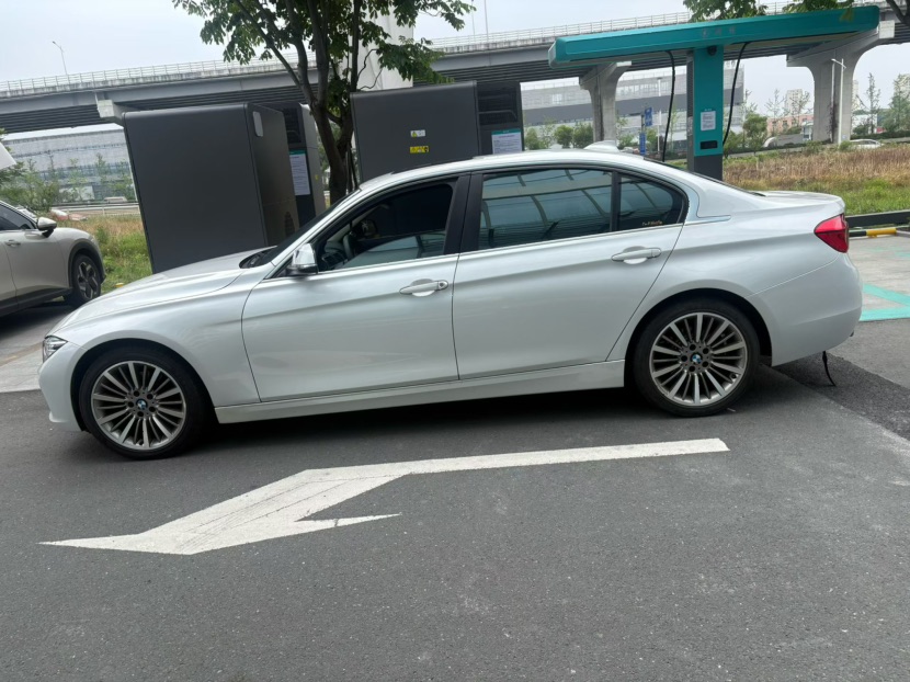 BMW 3 Series 2019 #4 BMW 3 Series 2019 car image #4