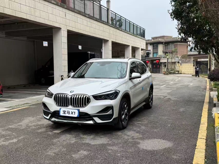 BMW X1 2022 car image 
