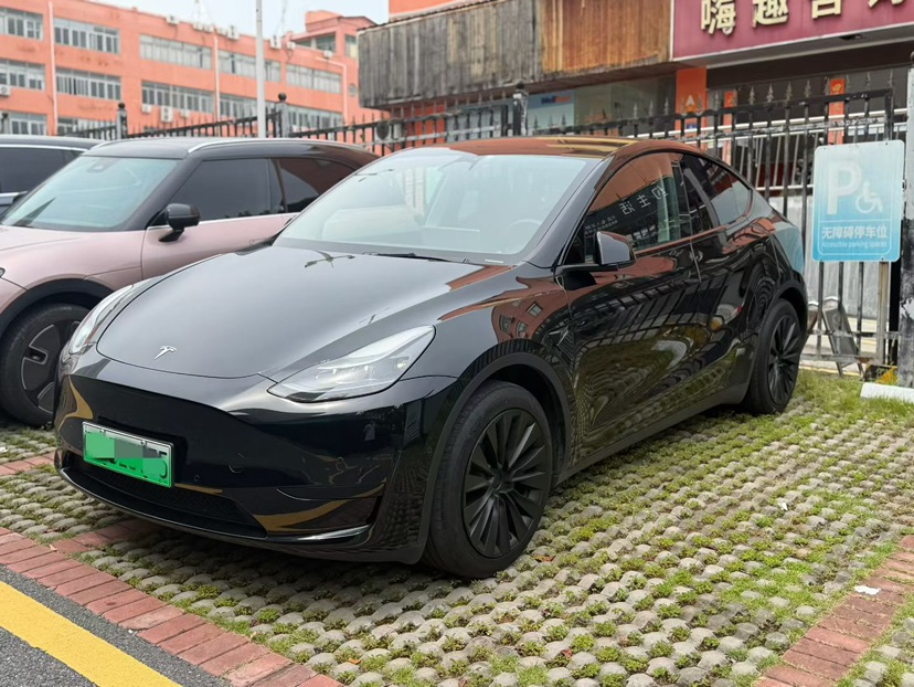 Tesla Model Y 2024 #2 Tesla Model Y 2024 car image #2