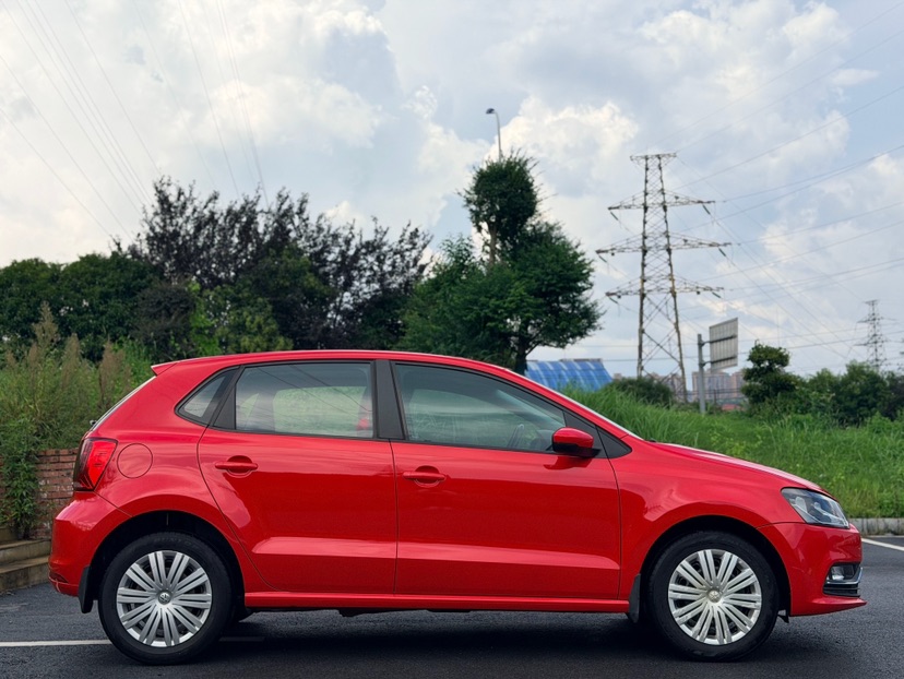 Volkswagen Polo 2017 car image #3