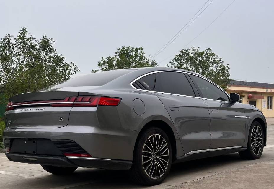 BYD Han 2022 #9 BYD Han 2022 car image #9