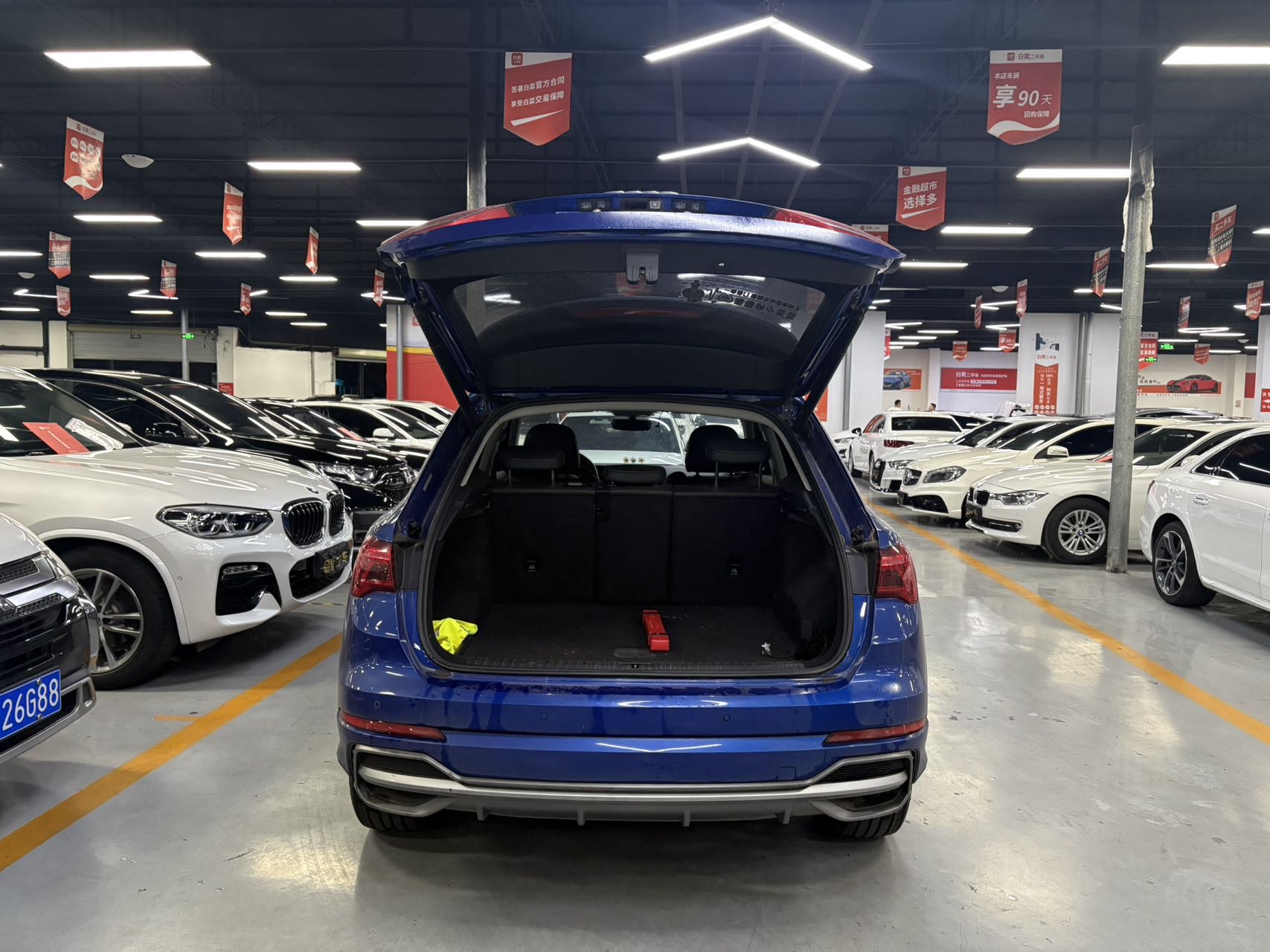 Audi Q3 2021 car image #8