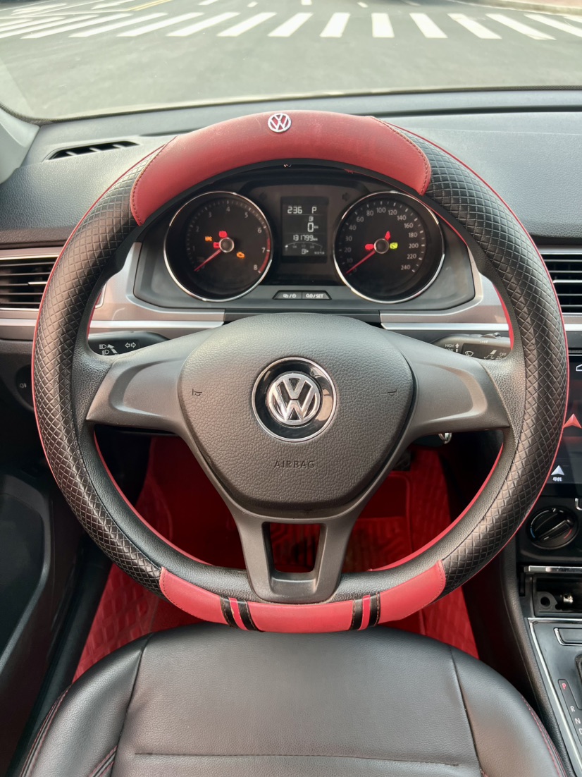 Volkswagen Bora 2018 car image #10