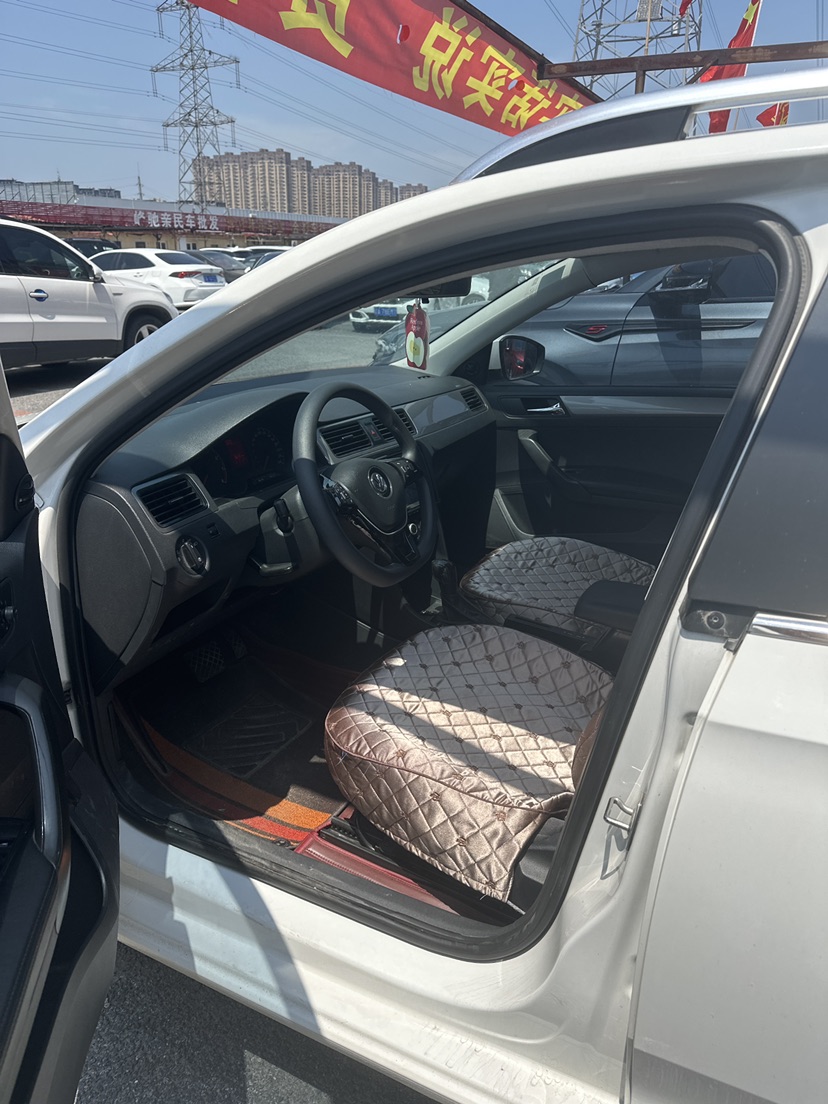 Volkswagen Santana 2016 car image #4
