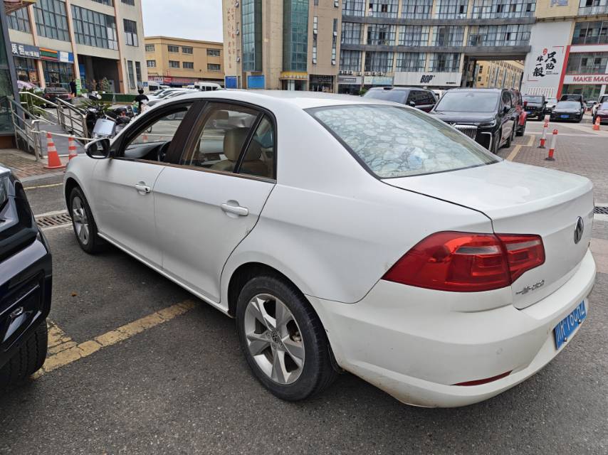 Volkswagen Bora 2014 car image #5