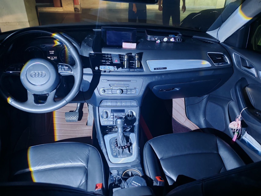 Audi Q3 2015 car image #4