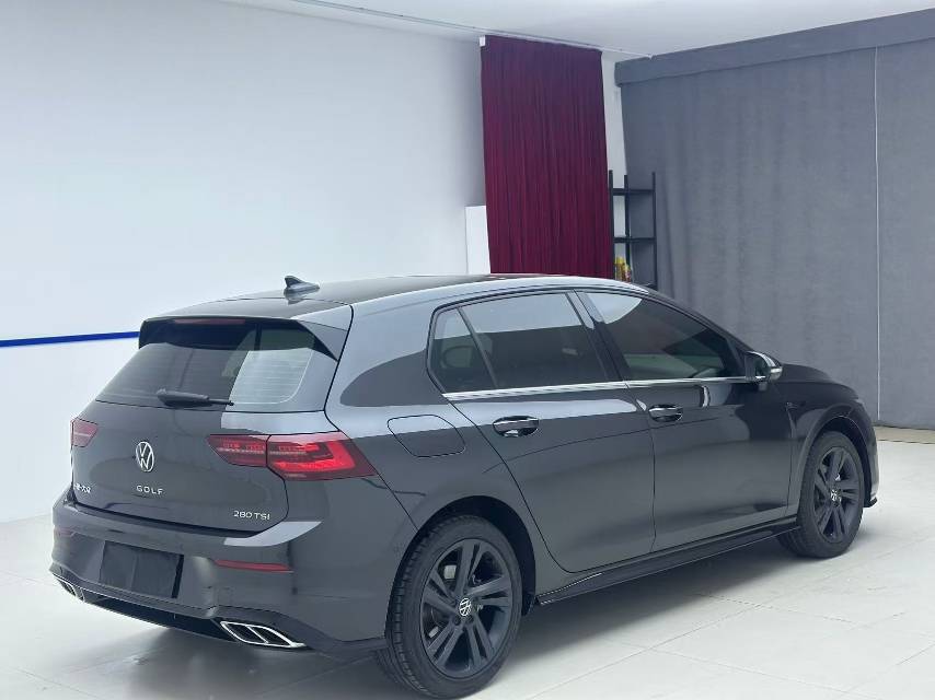 Volkswagen Golf 2021 car image #6