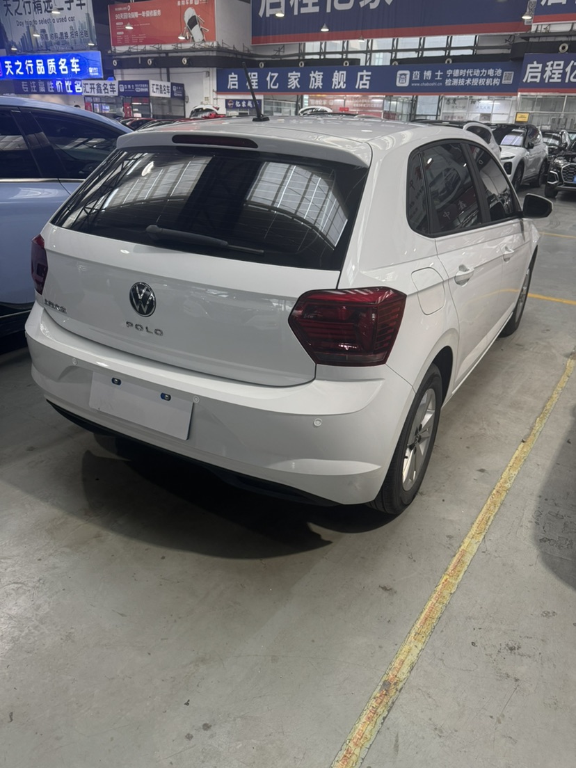 Volkswagen Polo 2023 car image #4