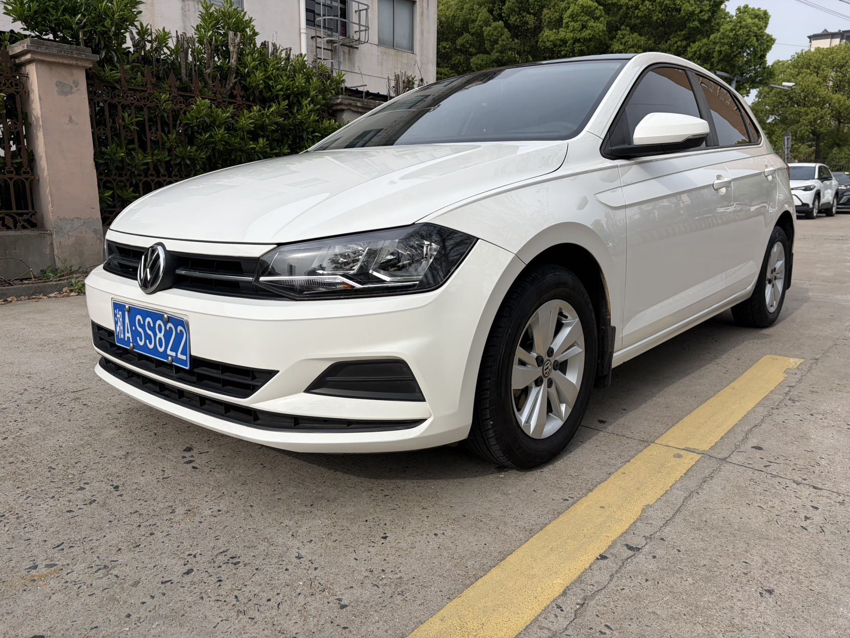 Volkswagen Polo 2020 car image 