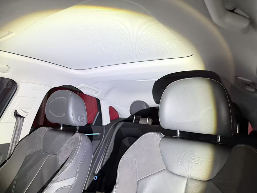 Audi Q3 2021 car image #9