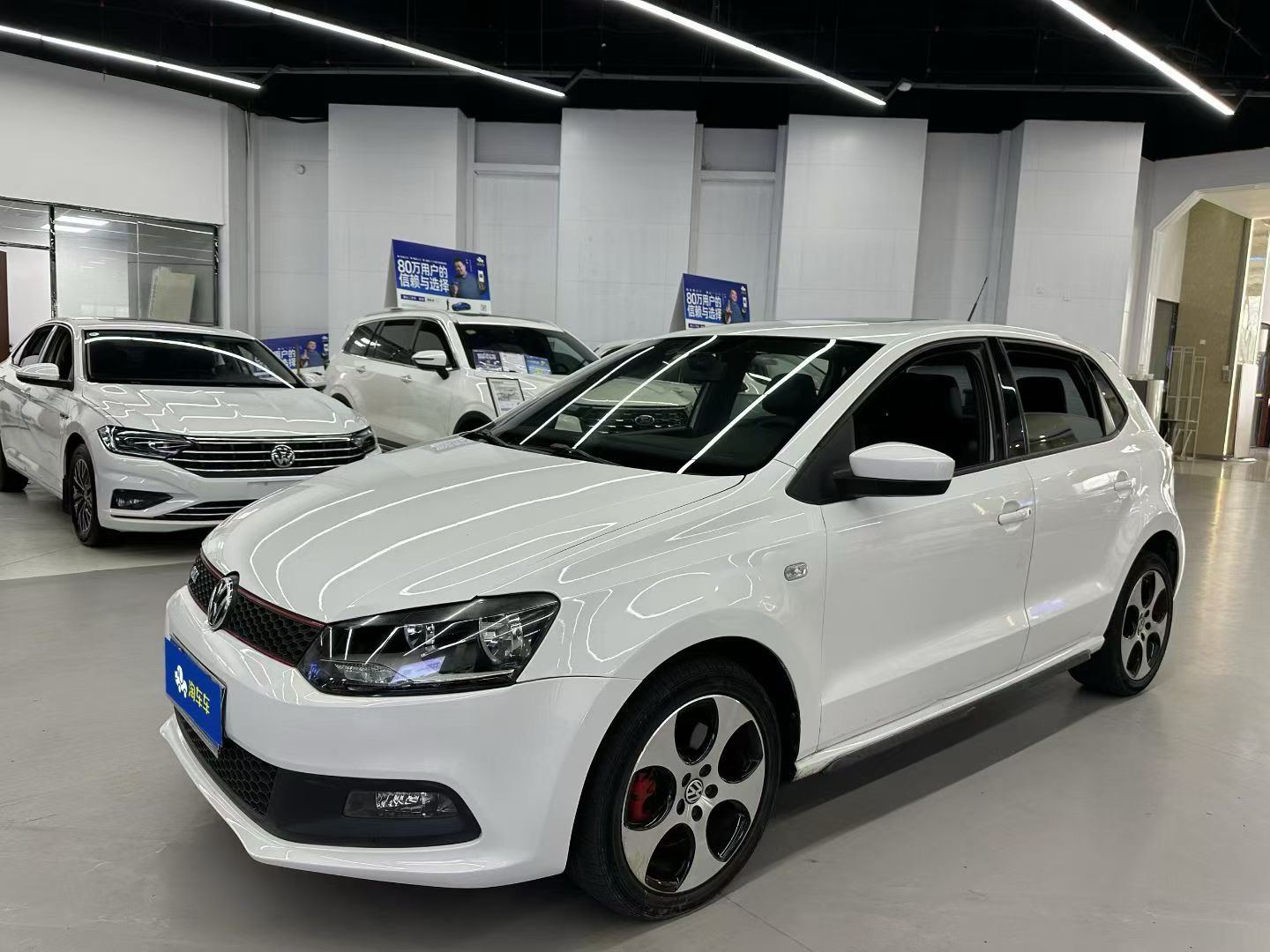 Volkswagen Polo 2013 car image 