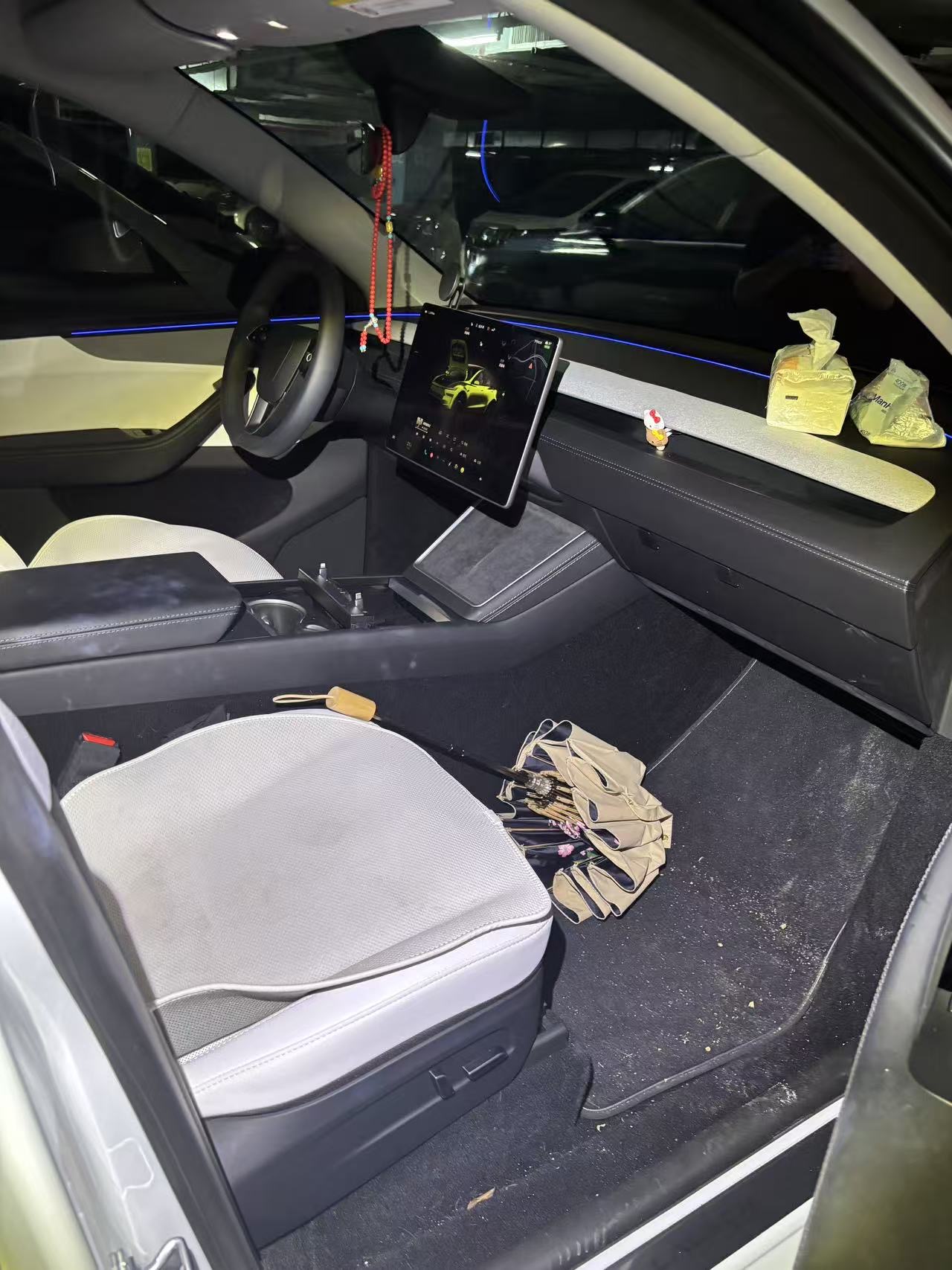 Tesla Model Y 2025 #6 Tesla Model Y 2025 car image #6