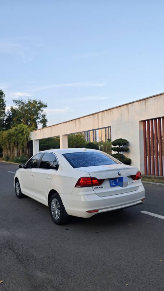 Volkswagen Santana 2022 car image #6