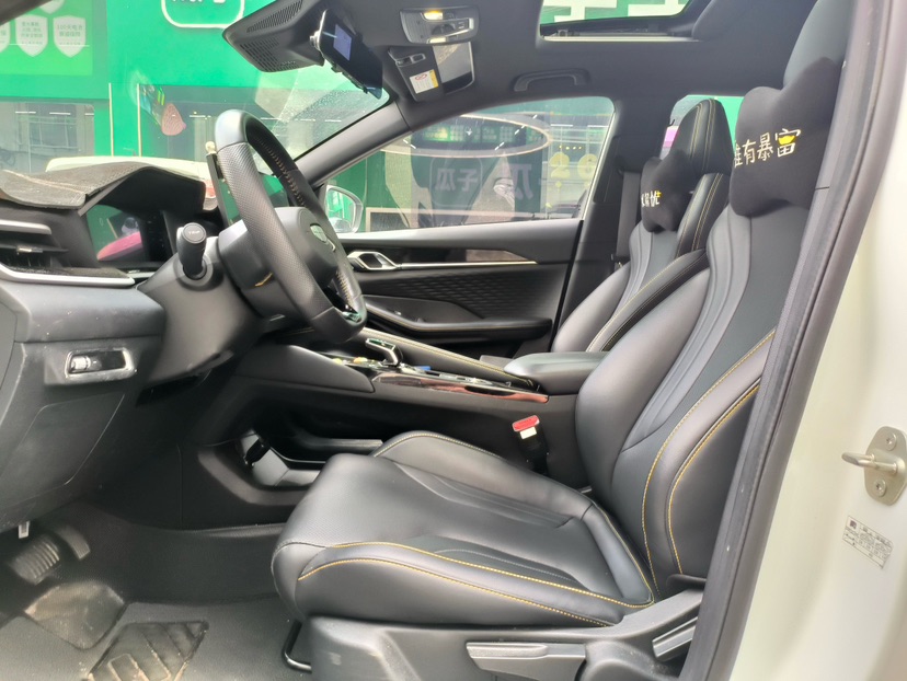 GEELY Coolray 2025 #4 GEELY Coolray 2025 car image #4