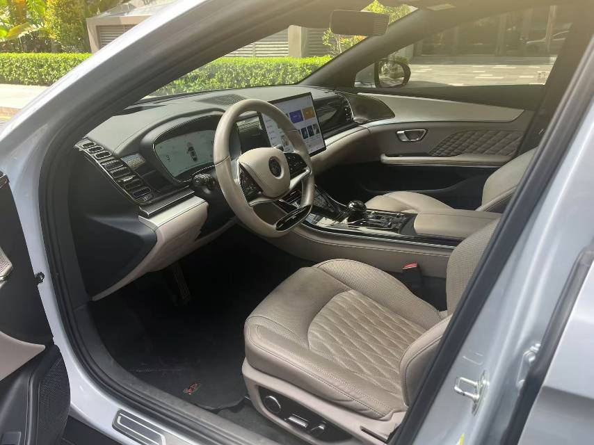 BYD Han 2025 car image #4
