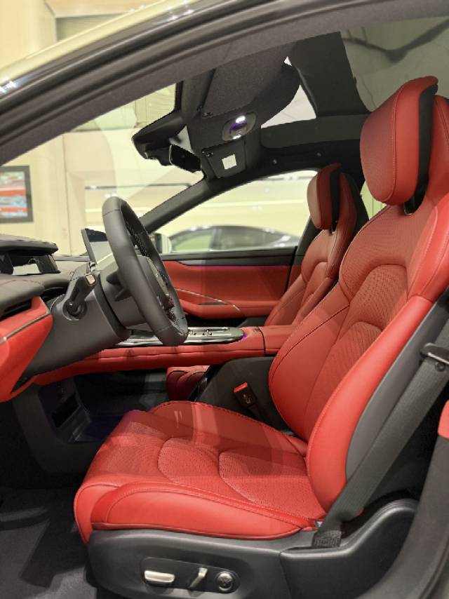 MI SU7 2024 immagine di auto #8