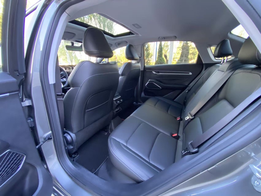 GEELY Emgrand 2021 car image #6