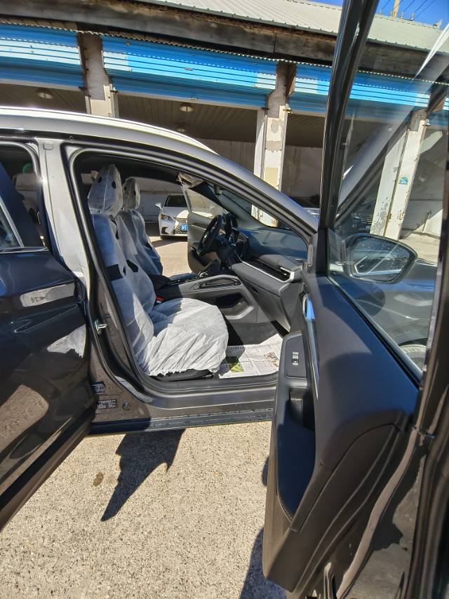 GEELY Coolray 2026 car image #8