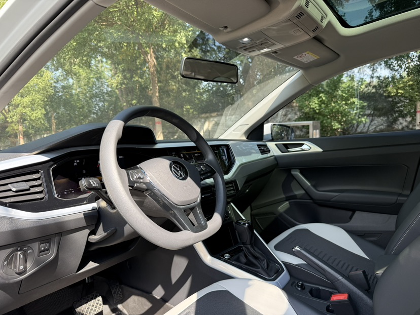 Volkswagen Polo 2023 car image #7