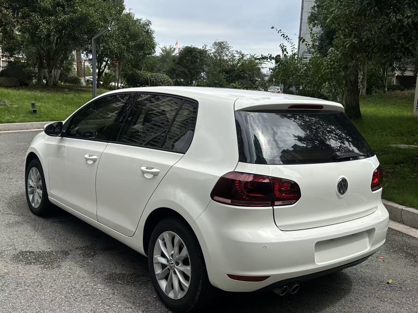 Volkswagen Golf 2013 car image #5
