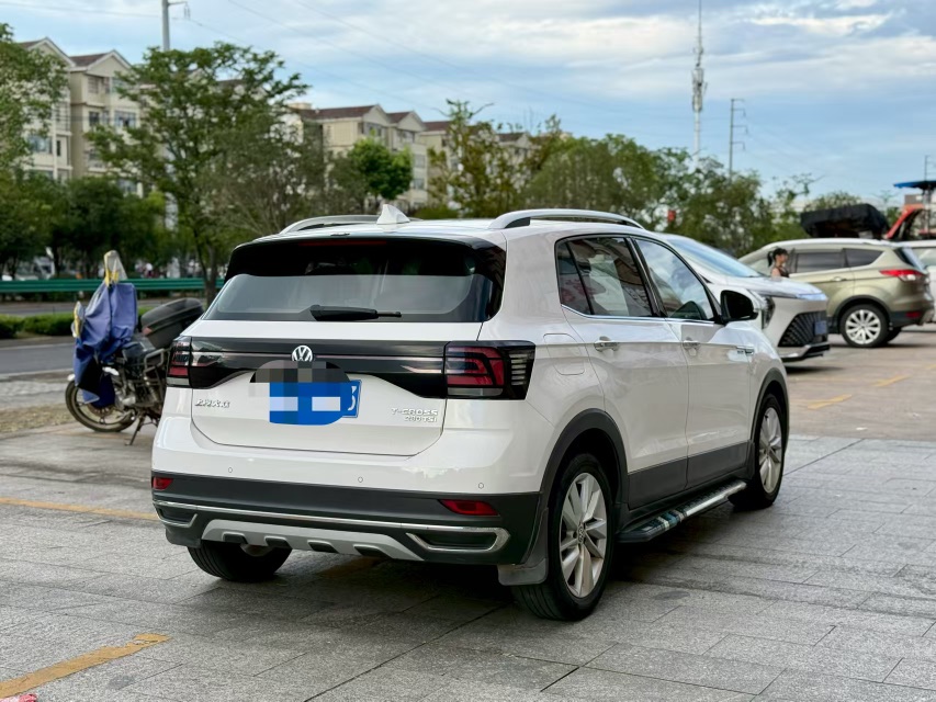 Volkswagen T-Cross 2019 #4 Volkswagen T-Cross 2019 car image #4