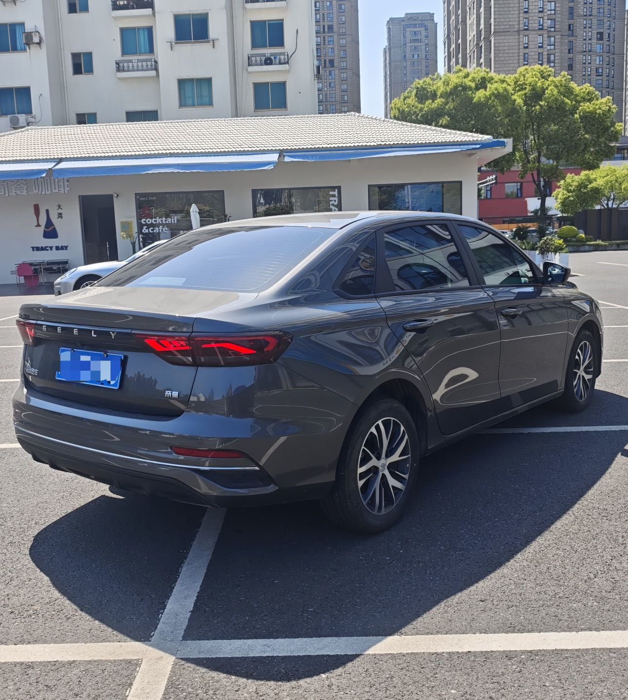 GEELY Emgrand 2025 #3 GEELY Emgrand 2025 car image #3