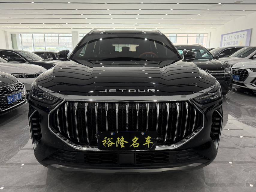 Jetour X70 PLUS 2023 car image #2