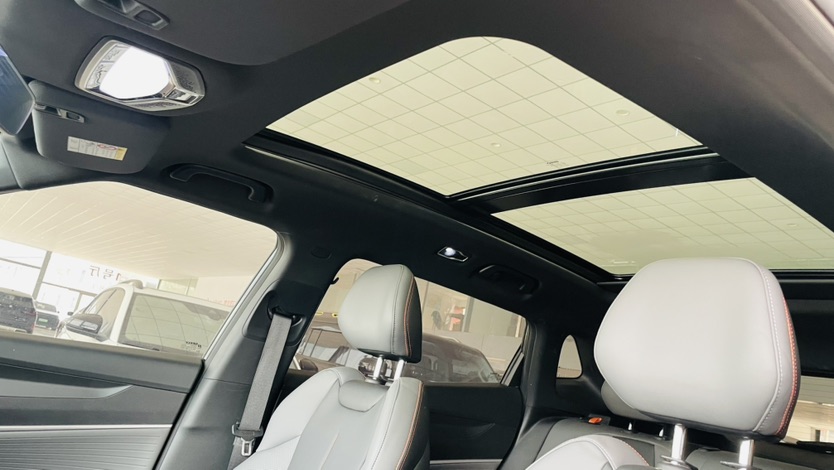 GEELY Boyue 2024 car image #9