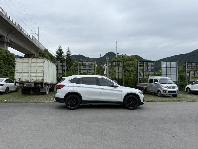 BMW X1 2021 car image #4