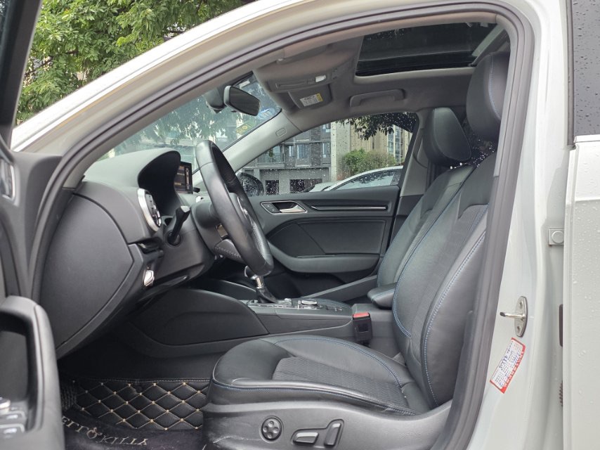 Audi A3 2019 car image #5